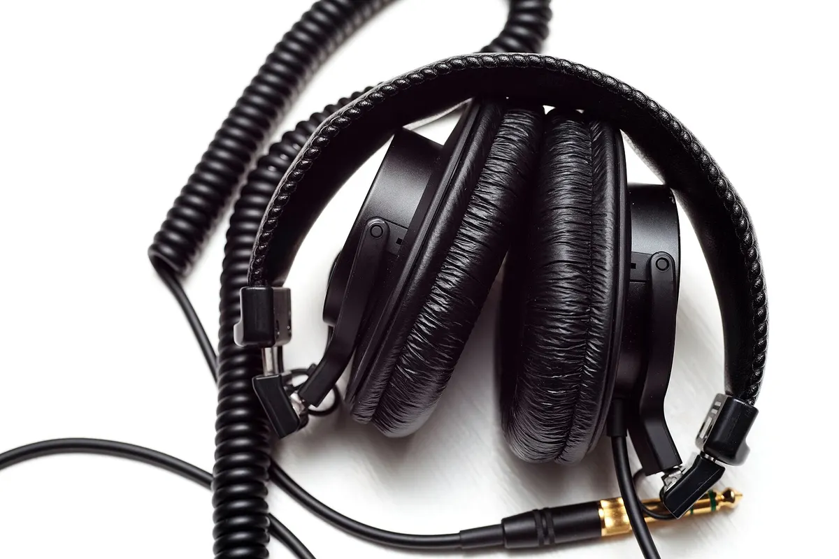 Sony MDR-7506, Detail